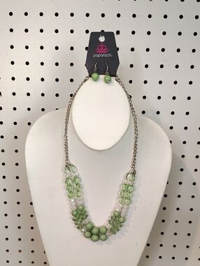 paparazzi Light Green Beaded Necklace with Matching Earrings